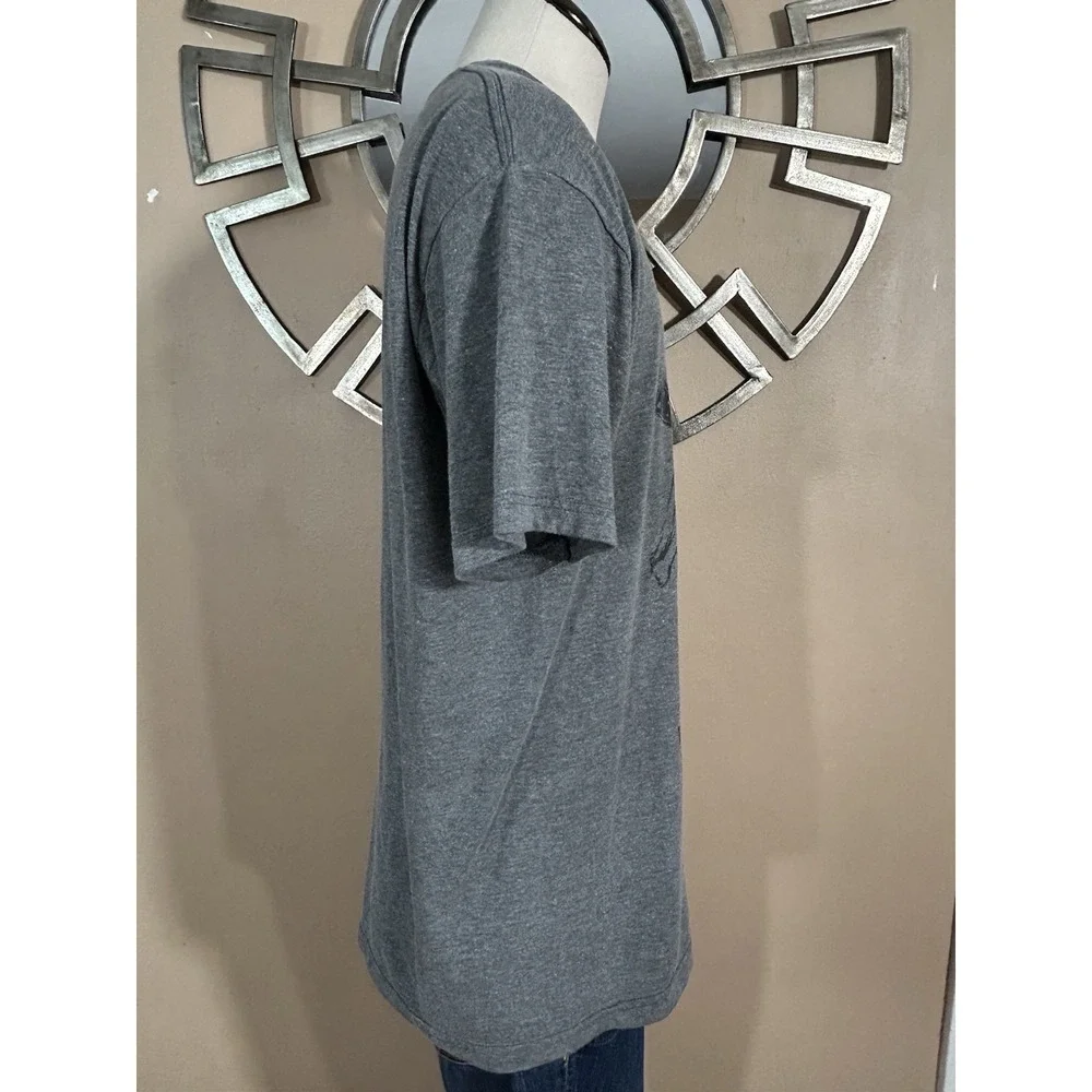 Disney Pixar Coco DE ESQUELETO  DE HECTOR SkeletonW/Guitar GRAY T-Shirt Medium M